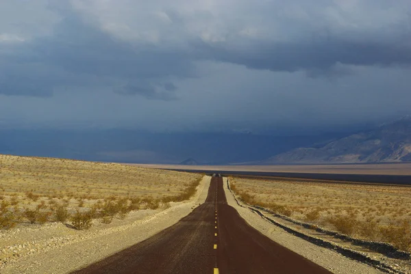 Carretera Cielo Oscuro Cerca Del Valle Muerte California — Foto de Stock