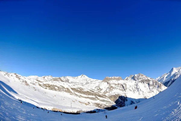 Letrero Las Montañas Altas Bajo Nieve Fresca Temporada Invierno —  Fotos de Stock