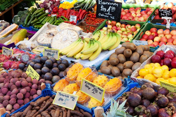 Barraca Mercado Com Frutas Frescas Alimentos Ricos Vitaminas Bauer — Fotografia de Stock