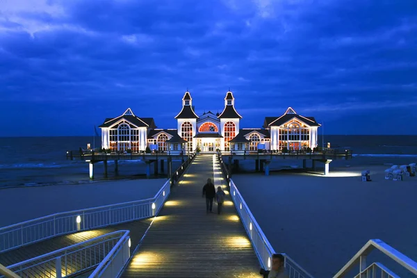 Mooi Strand Met Pier Zee — Stockfoto