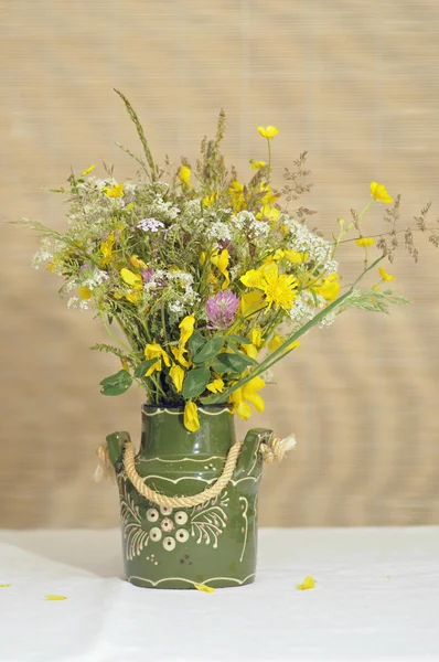 Vase Avec Des Fleurs Été — Photo