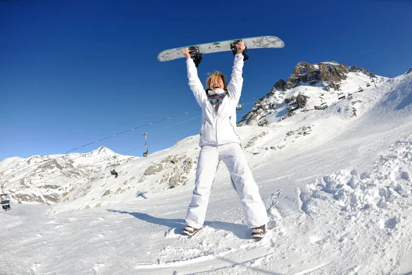 Ski Alpin Sur Neige Poudreuse Fraîche Avec Soleil Montagnes Arrière — Photo