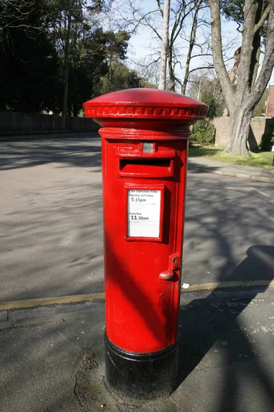 Caixa Correio Vermelho Britânico Tradicional Londres Reino Unido — Fotografia de Stock