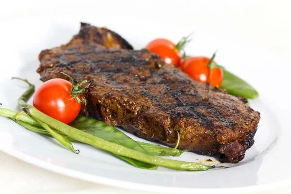Steak Trupu Zelenými Fazolemi — Stock fotografie