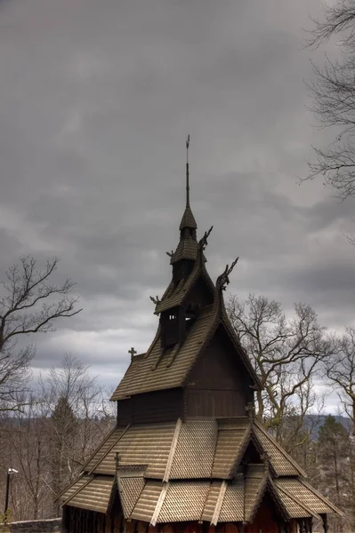 Een Schilderstuk Van Een Staafkerk Bergen Fana — Stockfoto