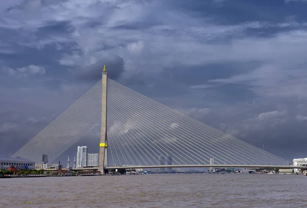 Puente Sobre Fondo Del Río — Foto de Stock