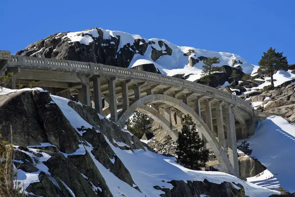 Autostrada Scenic Byway Bridge Donner Szczytu — Zdjęcie stockowe