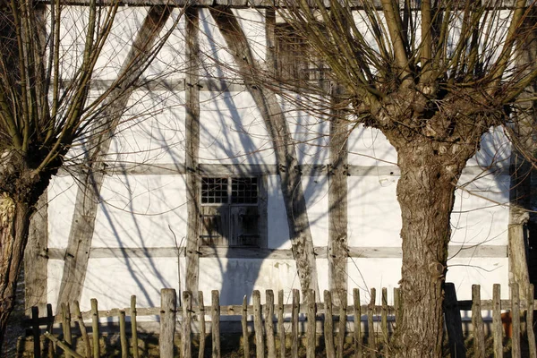 Half Timbered House Fence Pasture — Stock Photo, Image