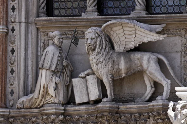 Venice Mark Basilica Veneto Italy Knee Ender Doge Francico Fascari — Foto de Stock