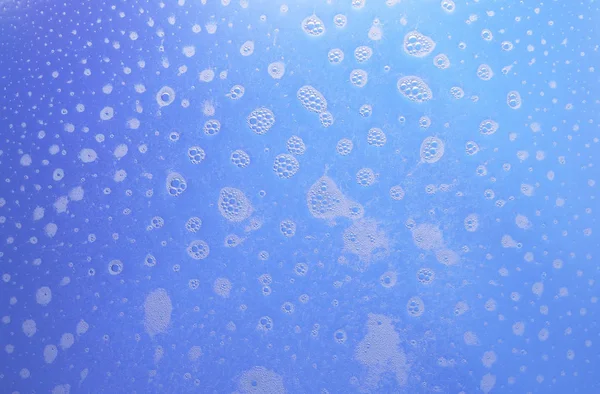 Абстрактний Мокрий Синій Фон Конгломераціями Мильних Бульбашок — стокове фото