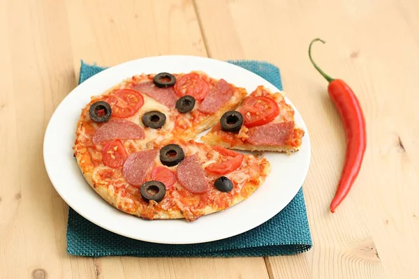 Pizza Arrabiata Salami — Stock Photo, Image