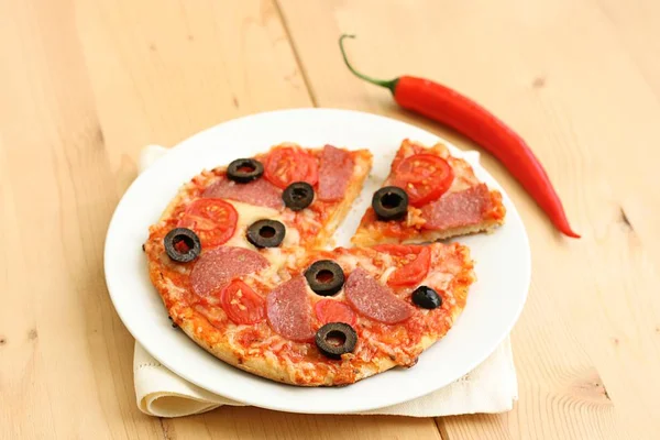 Pizza Arrabiata Salami — Stock Photo, Image