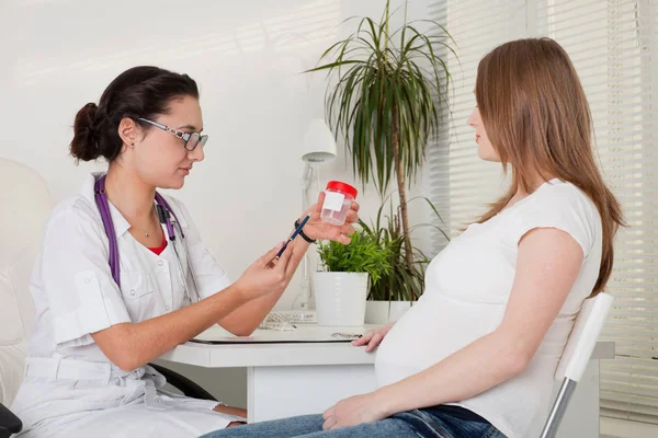 Pregnant Woman Doctor Urine Analysis — Stock Photo, Image