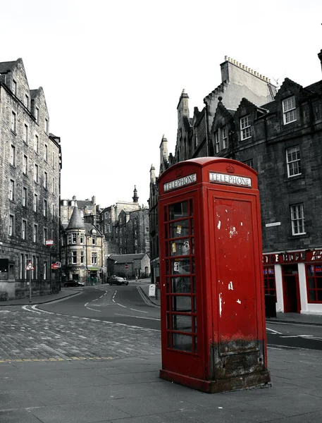 Ржавая Британская Телефонная Будка — стоковое фото