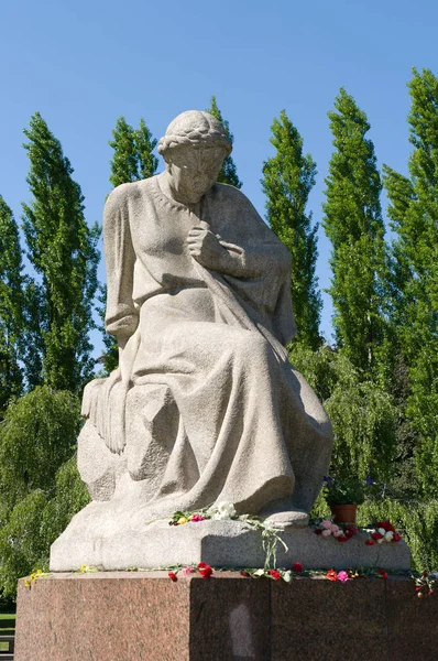 Soviet War Memorial Treptower Park Motherland Statue — Stock Photo, Image