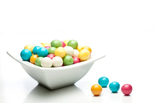 Många Färgade Gumballs Vit Bakgrund — Stockfoto