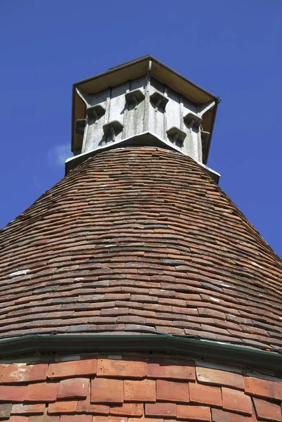 Dovecote Cima Telhado Azulejo Provavelmente Oasthouse Velho Casa Inglesa Sussex — Fotografia de Stock