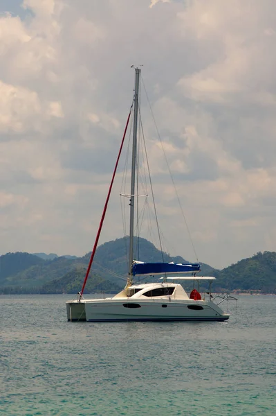 Segelboot Meer — Stockfoto