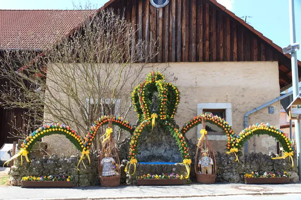 Traditioneel Versierde Paasfontein Gezien Beieren Duitsland — Stockfoto