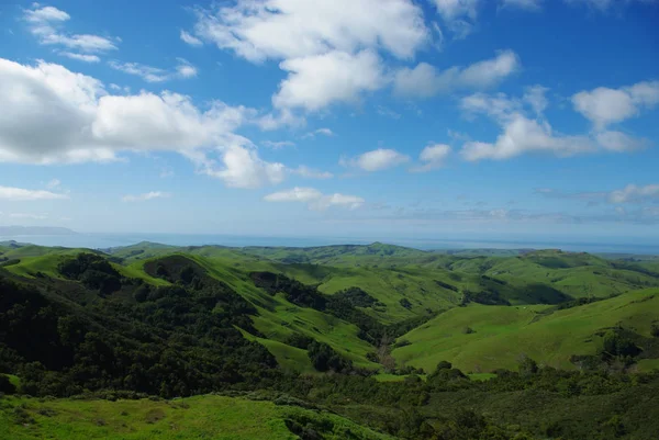 Colinas Verdes Oceano Pacífico Com Baía Morro Distância Califórnia — Fotografia de Stock
