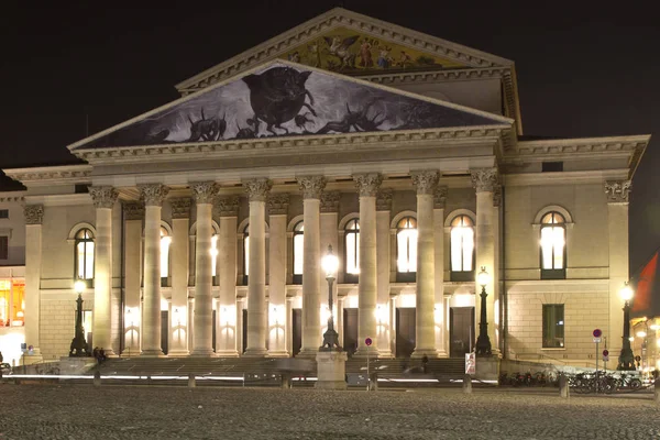 Teatr Narodowy Monachium Nocą — Zdjęcie stockowe