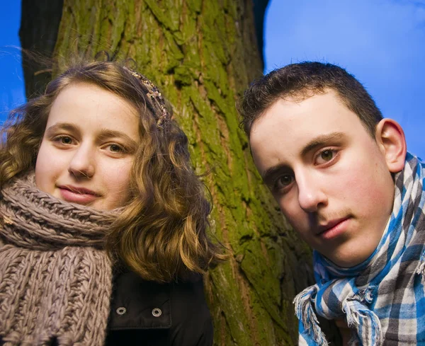 Hoofd Schouders Portretten Van Twee Jonge Tienerbroers Zussen Broer Zus — Stockfoto