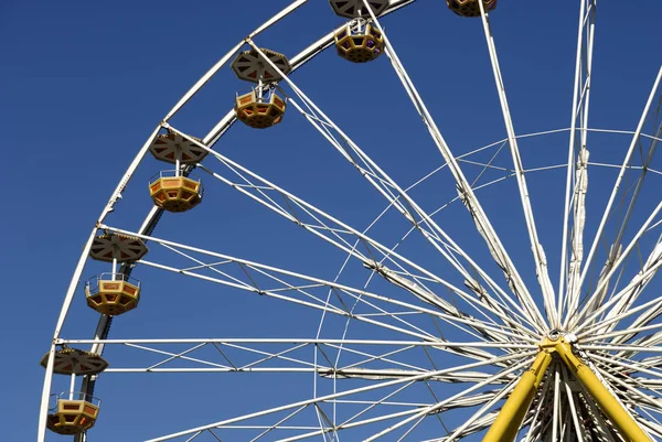 Reuzenrad Carrousel Pretpark — Stockfoto