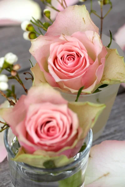 Blomma Våren Dekoration Med Rosa Rosor — Stockfoto