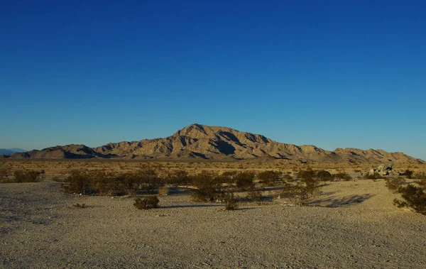 Este Kaliforniai Sivatag Közepén Közel 177 Autópályához — Stock Fotó