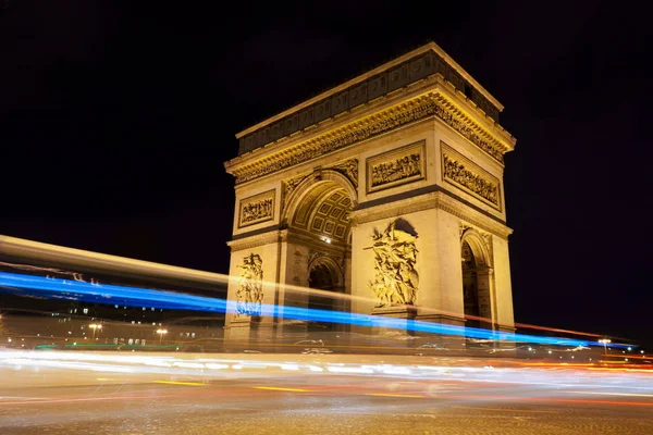 凯旋门 Arc Triomphe 夜间在法国巴黎的凯旋门 — 图库照片