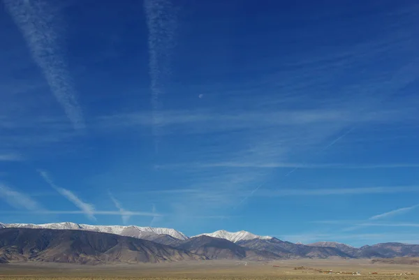 Wysokie Pustynne Białe Góry Nevada — Zdjęcie stockowe