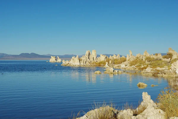 Tufa Formaciones Orilla Del Lago Mono California —  Fotos de Stock