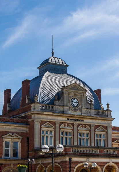 Norwich Estación Tren Tomada Una Brillante Soleada Tarde Primavera —  Fotos de Stock