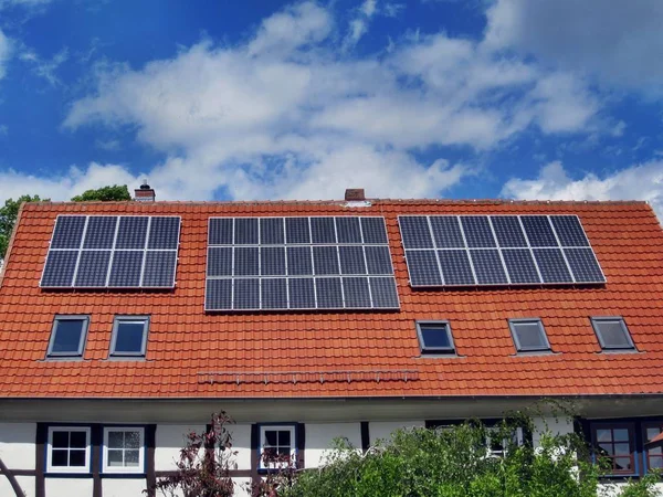 Solaranlage Sonnenerzeugung Von Strom — Stockfoto