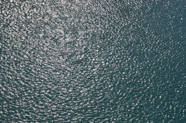 Солнечный Свет Морской Воде Отражение Света Ярком Дне Океана — стоковое фото