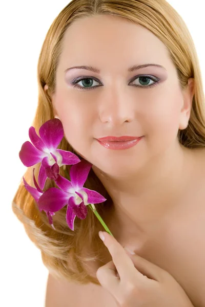 Close Rosto Jovem Mulher Com Orquídea Fundo Branco — Fotografia de Stock