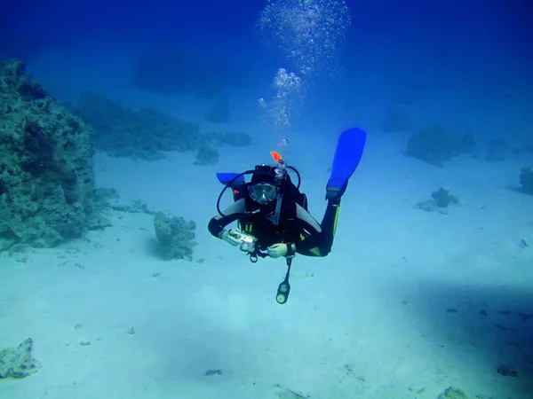 Diver Camera Deep Bubbles Underwater Photographer — Stock Photo, Image