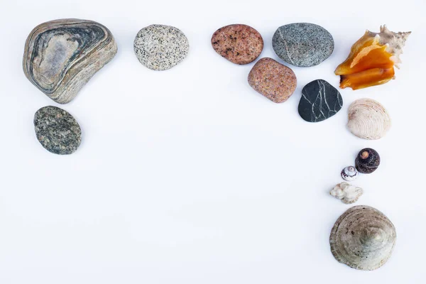 小石や貝殻の飾り枠 — ストック写真