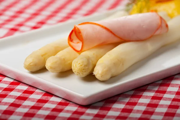 White Asparagus Ham Plate — Stock Photo, Image