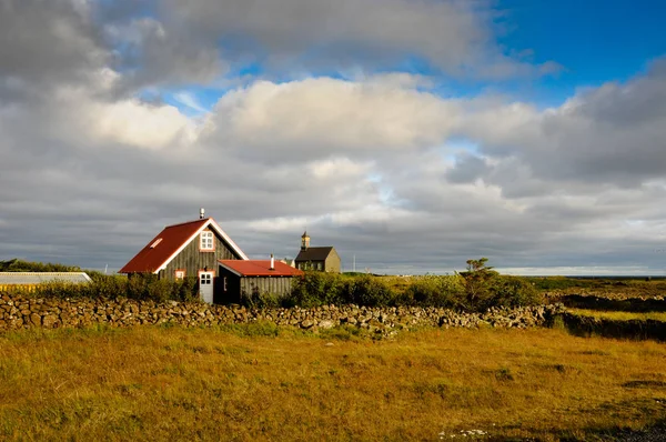 アイスランドにある牧歌的な家 — ストック写真