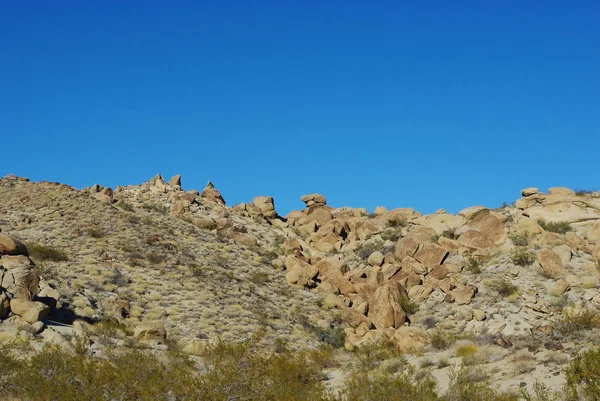 Σχηματισμοί Βράχων Και Γαλάζιος Ουρανός Nevada — Φωτογραφία Αρχείου