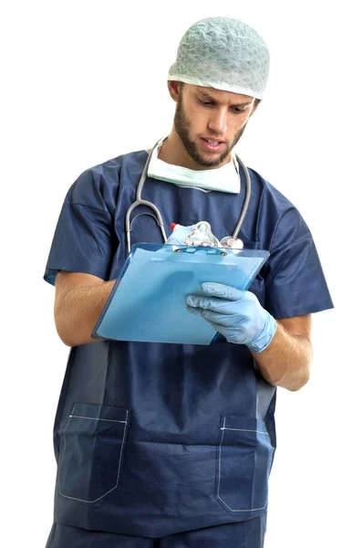 Giovane Medico Uniforme Che Scrive Pad — Foto Stock