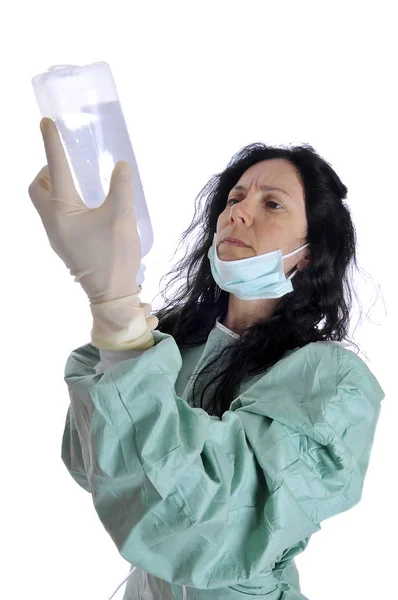 Kvinna Läkare Uniform Med Handskar Och Serum — Stockfoto