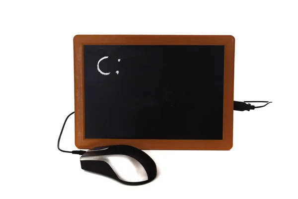 Laptop Typu Blackboard Myszką Białym Tle — Zdjęcie stockowe