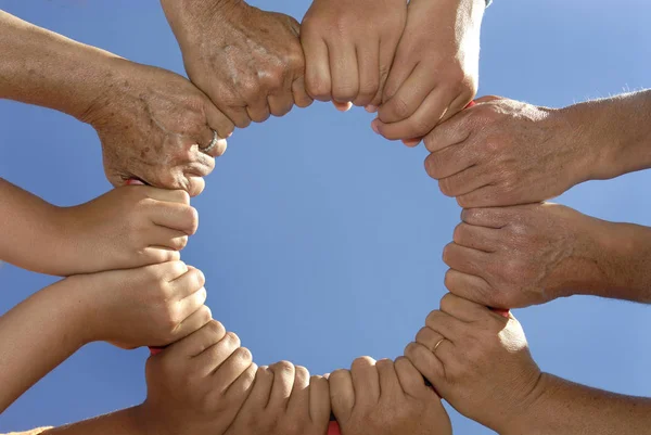 Várias Mãos Segurando Juntos Círculo — Fotografia de Stock