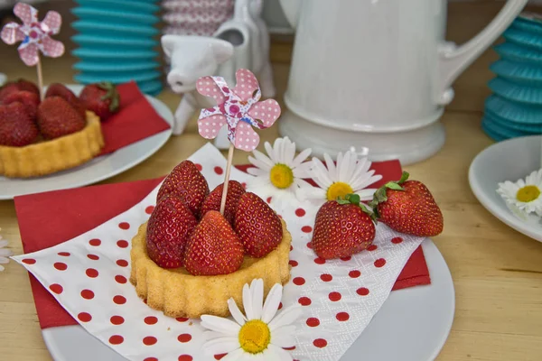 Tranches Gâteau Aux Fraises Fraîches — Photo