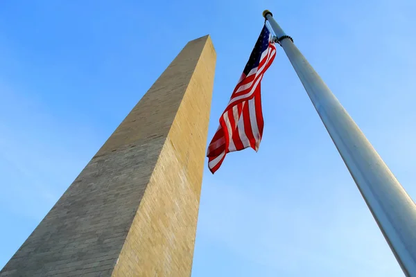 Washington Memorial Bandera Estadounidense — Foto de Stock