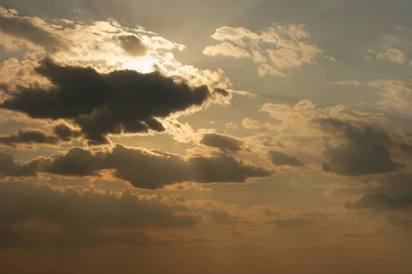 Kék Felhőkkel Atmoszférával Levegővel — Stock Fotó