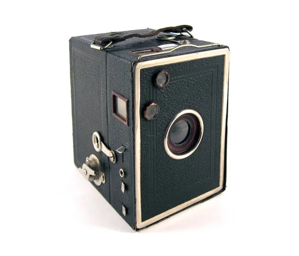 白色背景下隔离的旧照相相机 — 图库照片