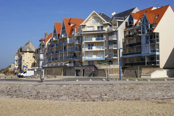 Modernos Bloques Apartamentos Primera Línea Mar Wimmereux Pas Calais Francia — Foto de Stock